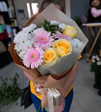 Букет цветов из:  Герберы, Розы и Хризантемы в Шиморское