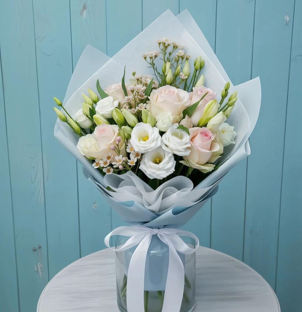 Букет цветов из: Розы и Лизиантусы в Шиморское