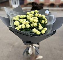 Букет Белые кустовые розы Солинеро в Шиморское