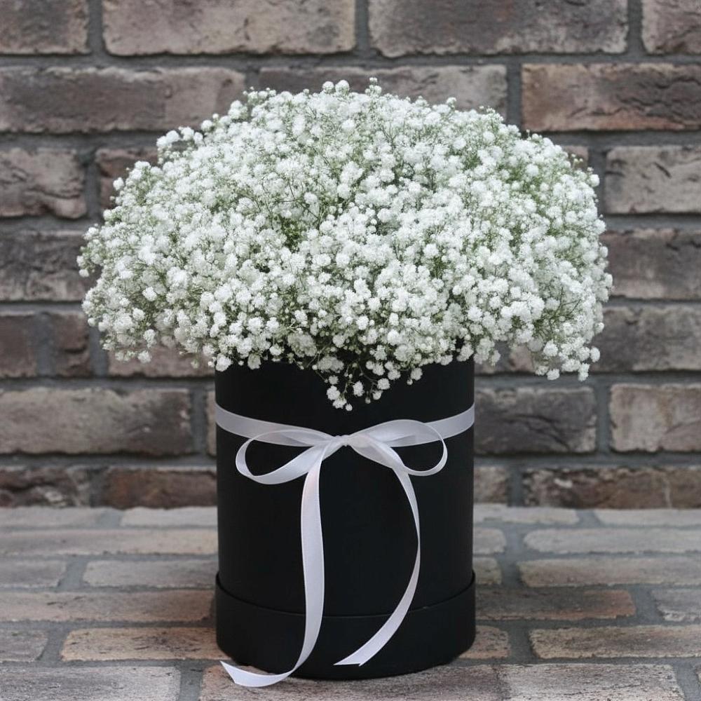 Цветочная композиция из Гипсофила в шляпной коробке в Шиморское