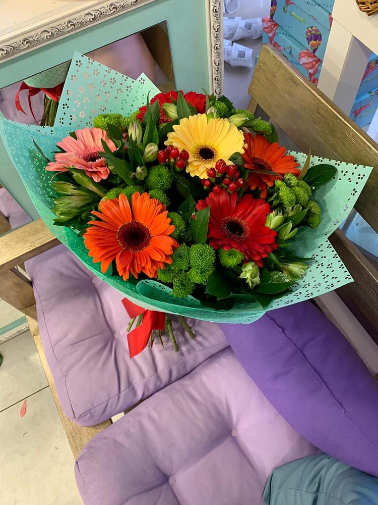 Букет цветов из: Герберы, Хризантемы и Альстромерии в Шиморское