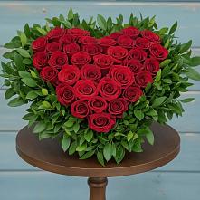 Цветочная композиция из Розы в виде сердца в Шиморское