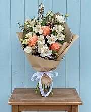 Букет цветов из:  Альстромерии, Лизиантусы, Розы и Хризантемы в Шиморское