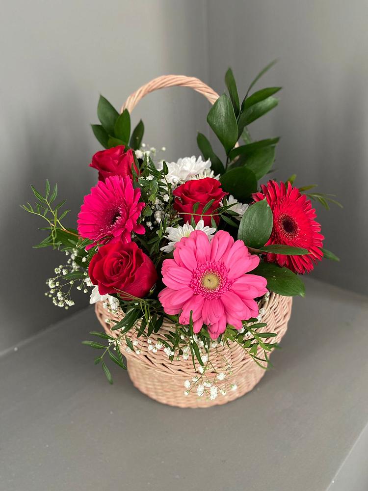 Цветочная композиция из Розы, Хризантемы и Герберы в корзине в Шиморское